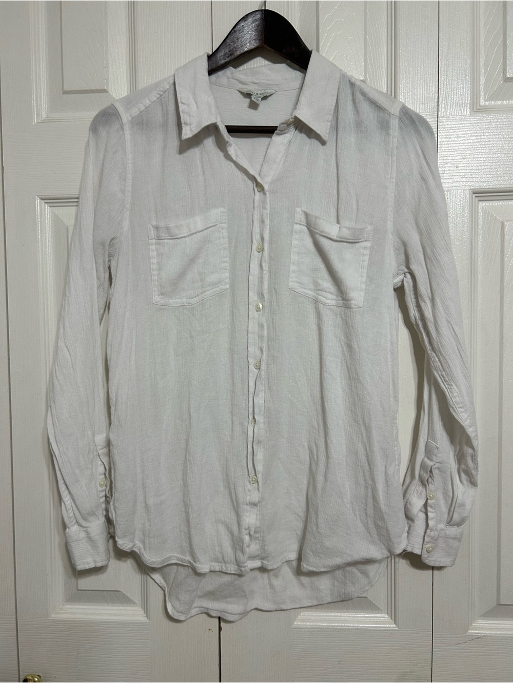 Lucky brand Lightweight White Button-Up Shirt - Classic Long Sleeve